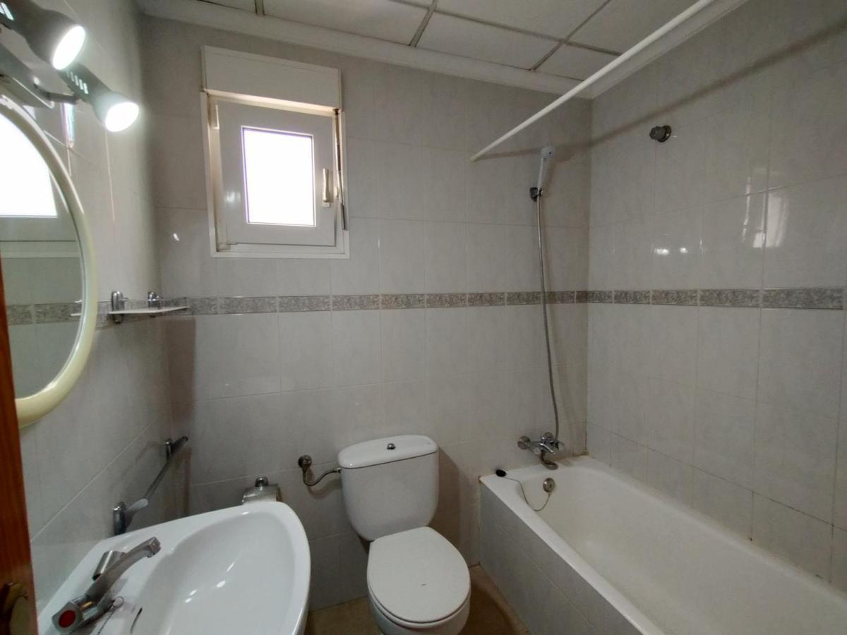 Apartamento Con Aire Acondicionado De Tres Dormitorios En El Centro Y Junto A La Playa Peniscola Exterior photo